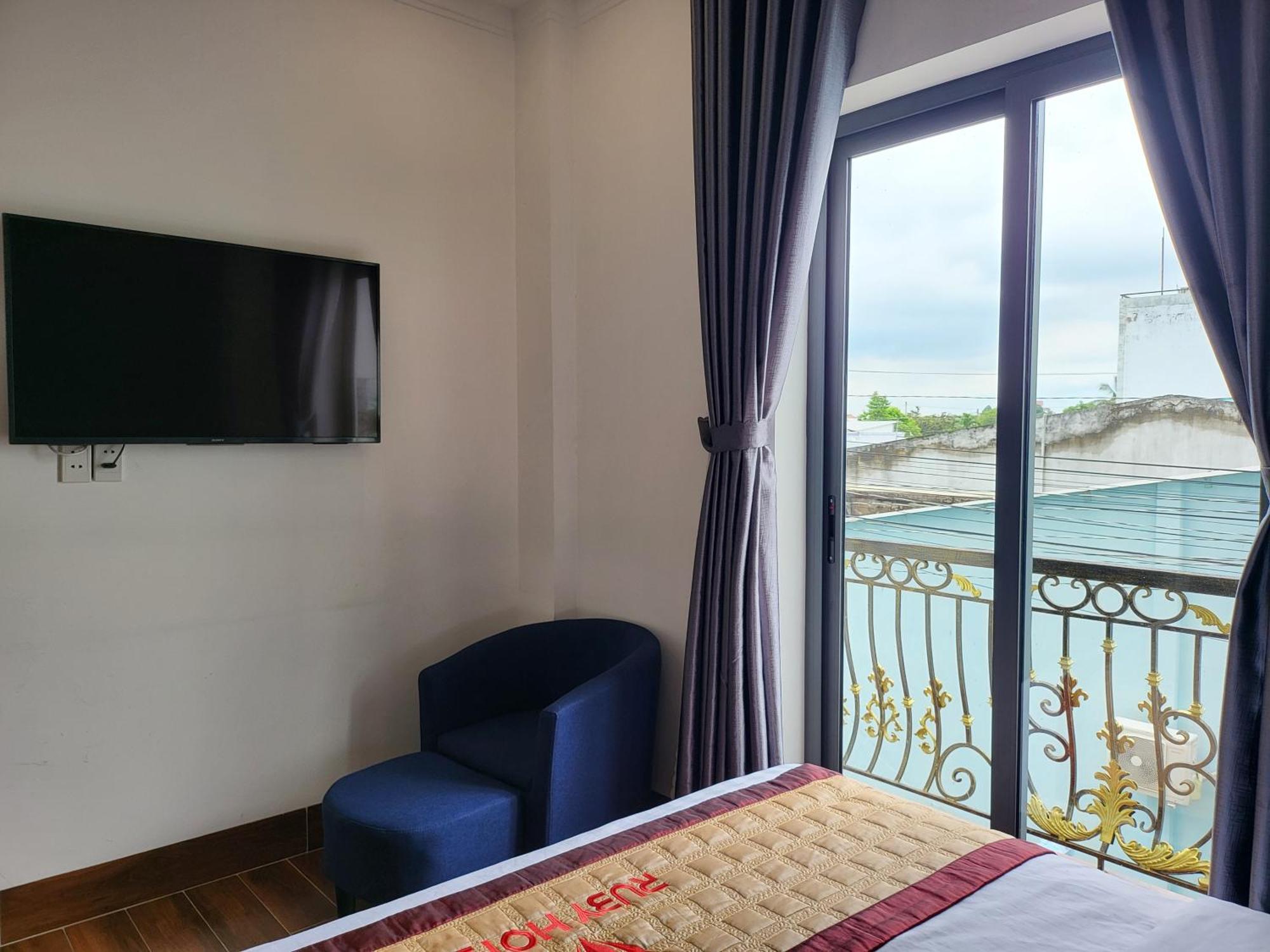 Ruby Hotel Vĩnh Long Екстериор снимка